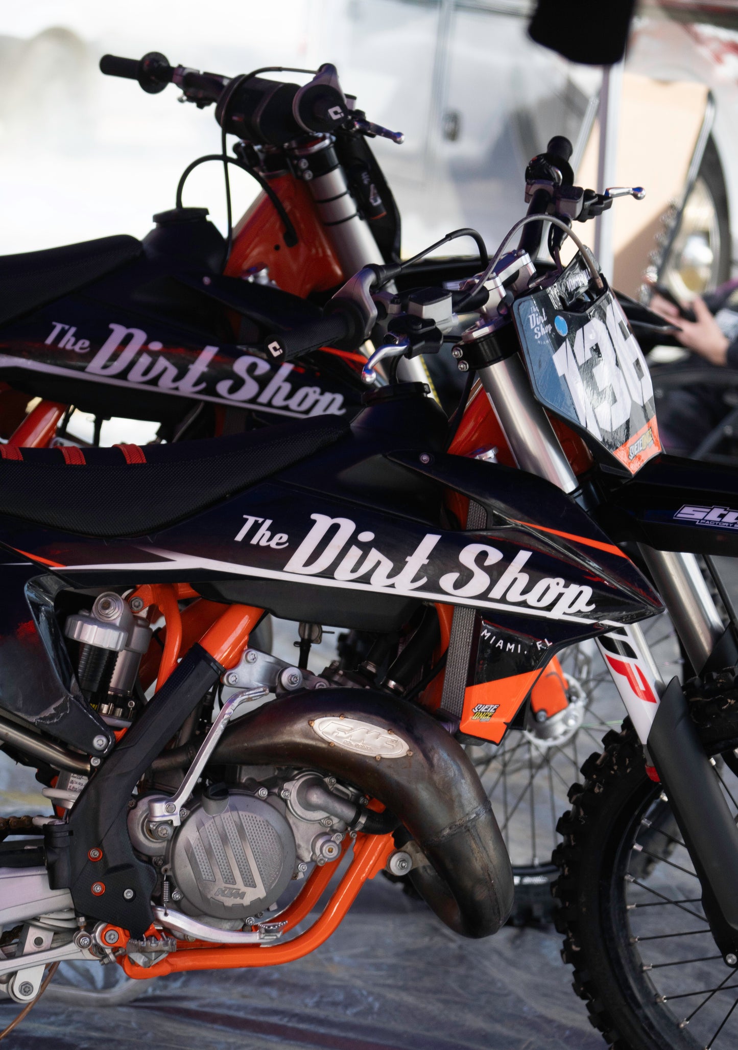 MECHANIC ASSISTANCE IN TRACK